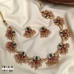 Moon Lotus Neck Set